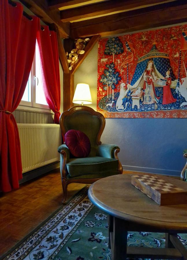 Le Gite Ensorcele Saint-Jean-Soleymieux Εξωτερικό φωτογραφία